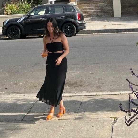 NWT Reformation Riya Midi Dress Black halter Side Cutout Ruffle hem open back 8 - Picture 1 of 11